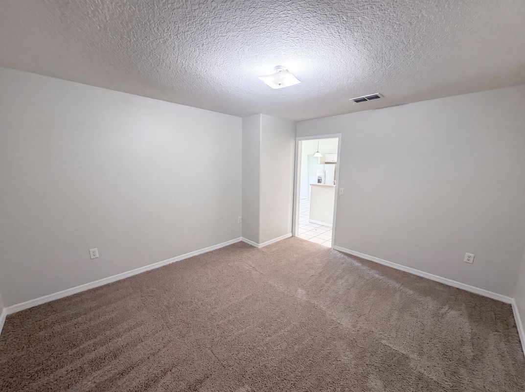 Photo 17 of 27 of 37209 Grassy Hill Ln, Dade City, FL
