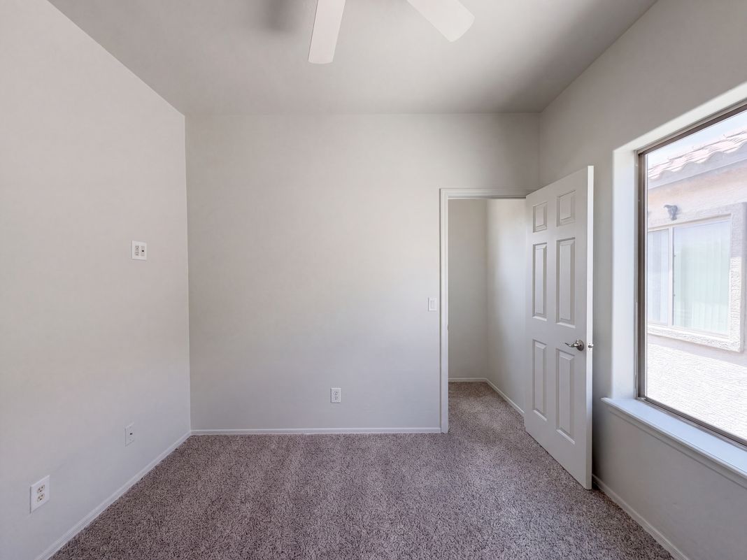 Photo 14 of 31 of 5641 S 10th Dr, Phoenix, AZ
