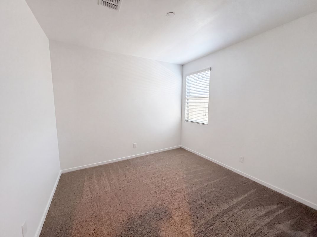 Photo 15 of 29 of 4127 S 97th Dr, Tolleson, AZ