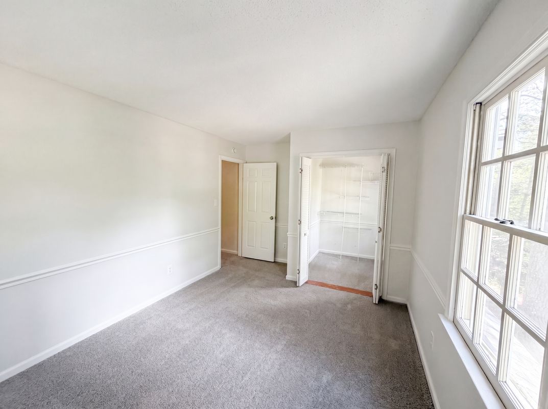 Photo 10 of 16 of 5209 Heelands Ct, Raleigh, NC