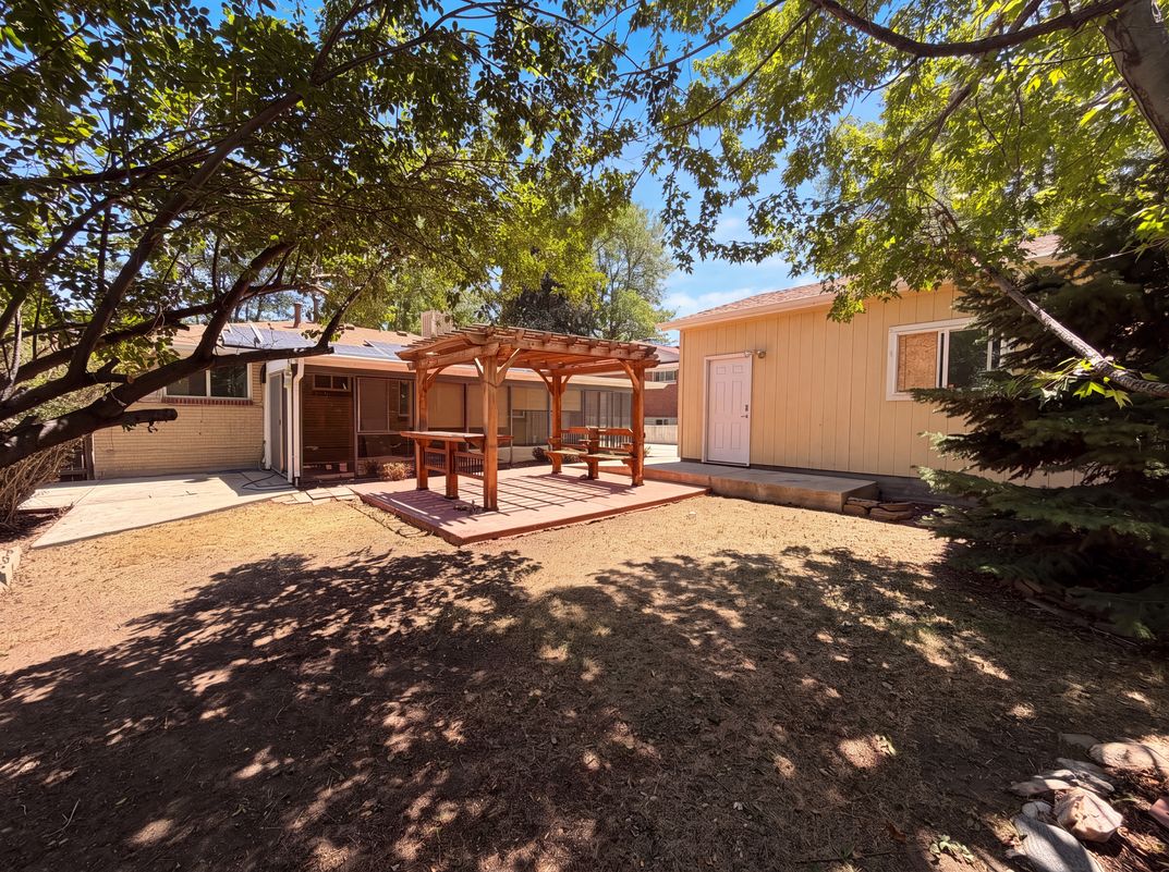 Photo 5 of 28 of 5667 Johnson St, Arvada, CO