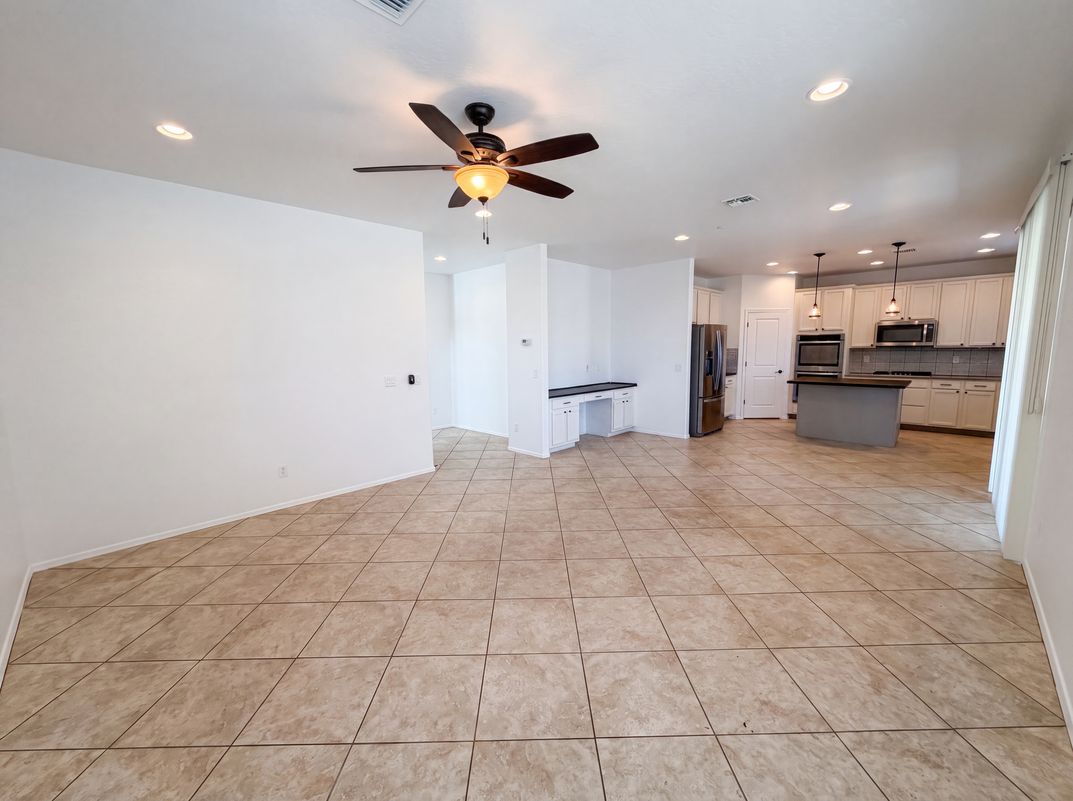 Photo 11 of 38 of 21276 W Berkeley Rd, Buckeye, AZ