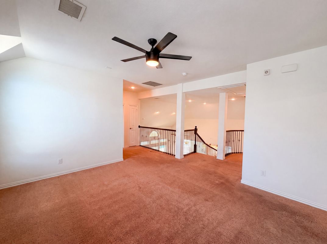 Photo 17 of 34 of 4305 Curlew Ln, Garland, TX
