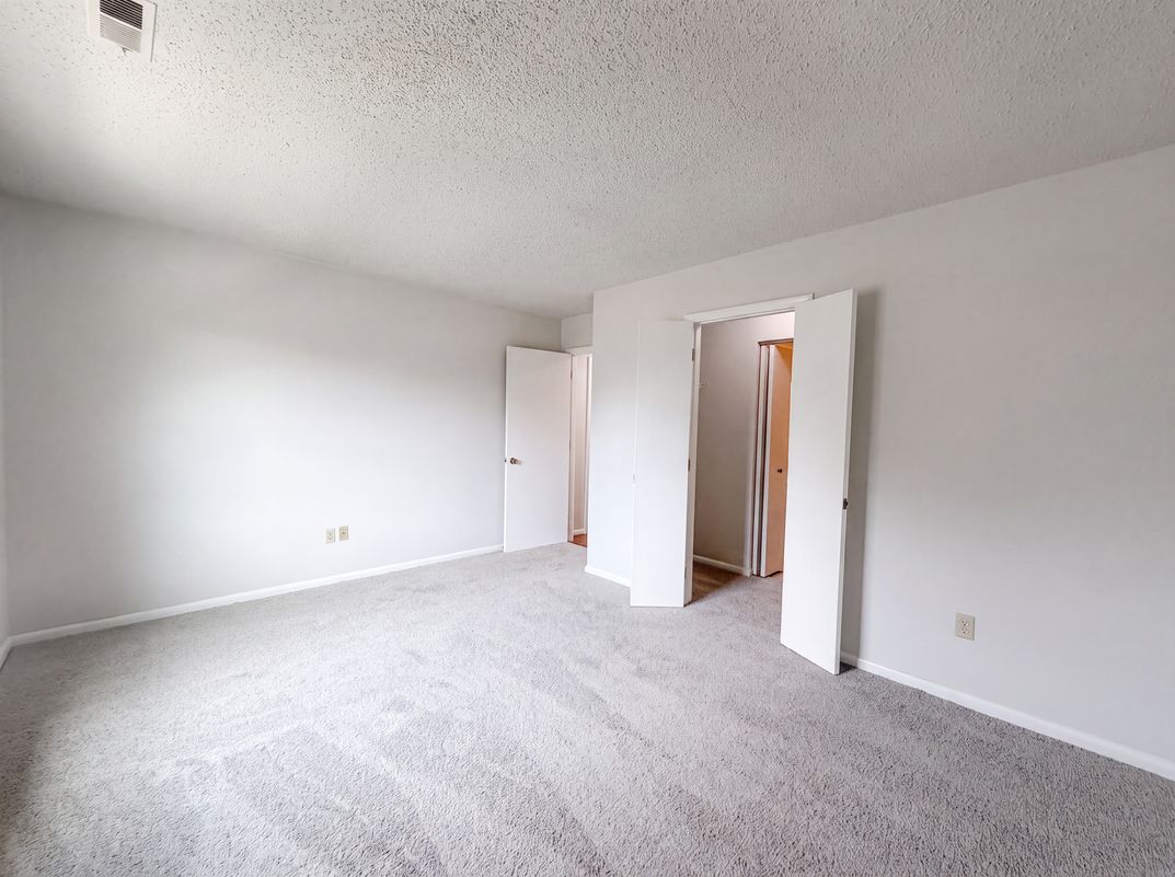 Photo 14 of 26 of 104 Santa Anita Ave, Newark, OH
