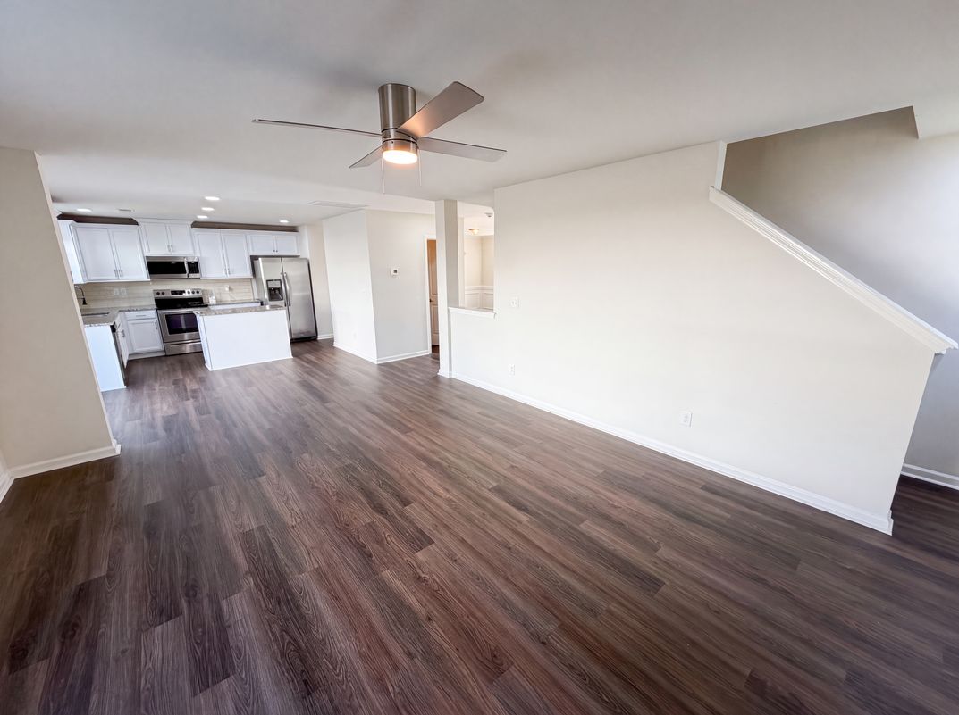 Photo 10 of 26 of 9833 Wardley Dr, Charlotte, NC