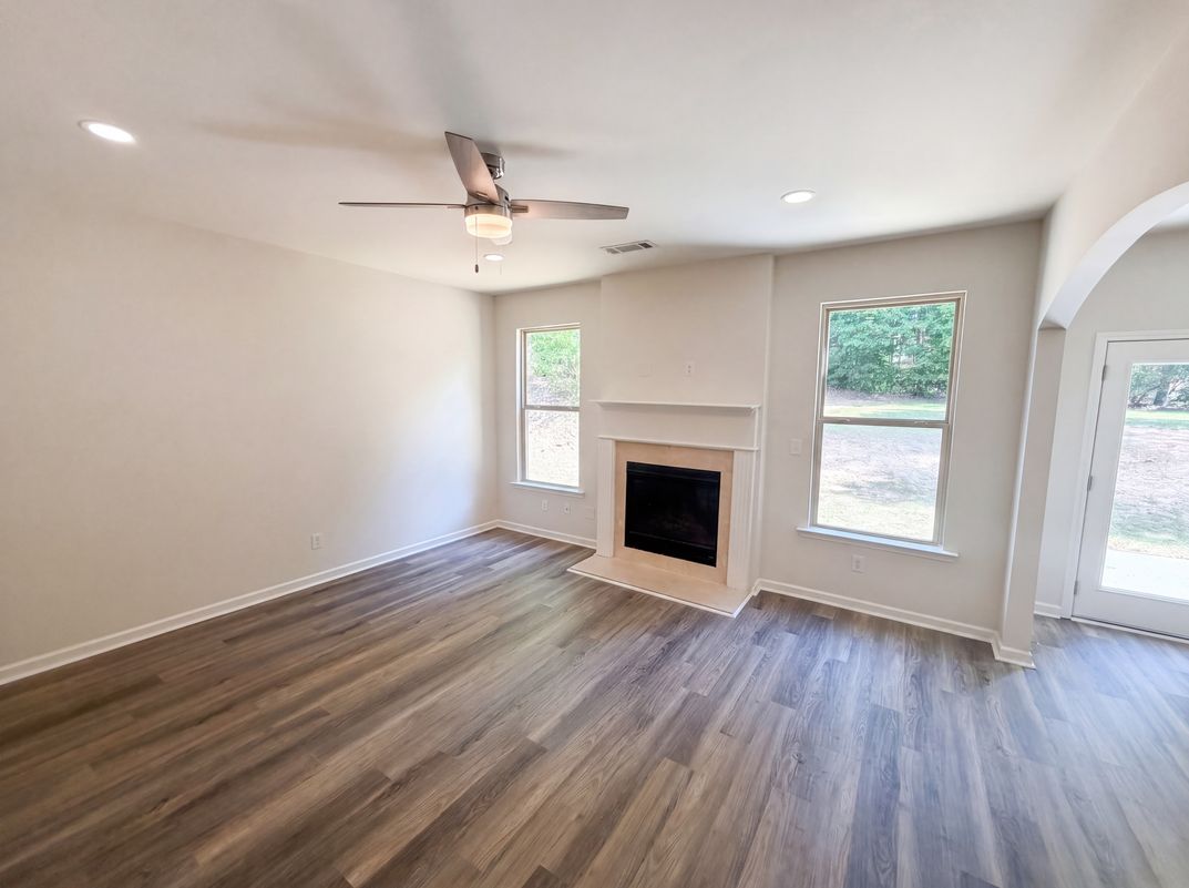 Property photo 3 of 5049 Saphire Ct