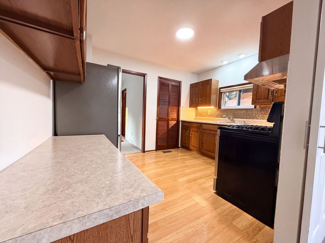 Photo 8 of 16 of 35115 University St, Westland, MI