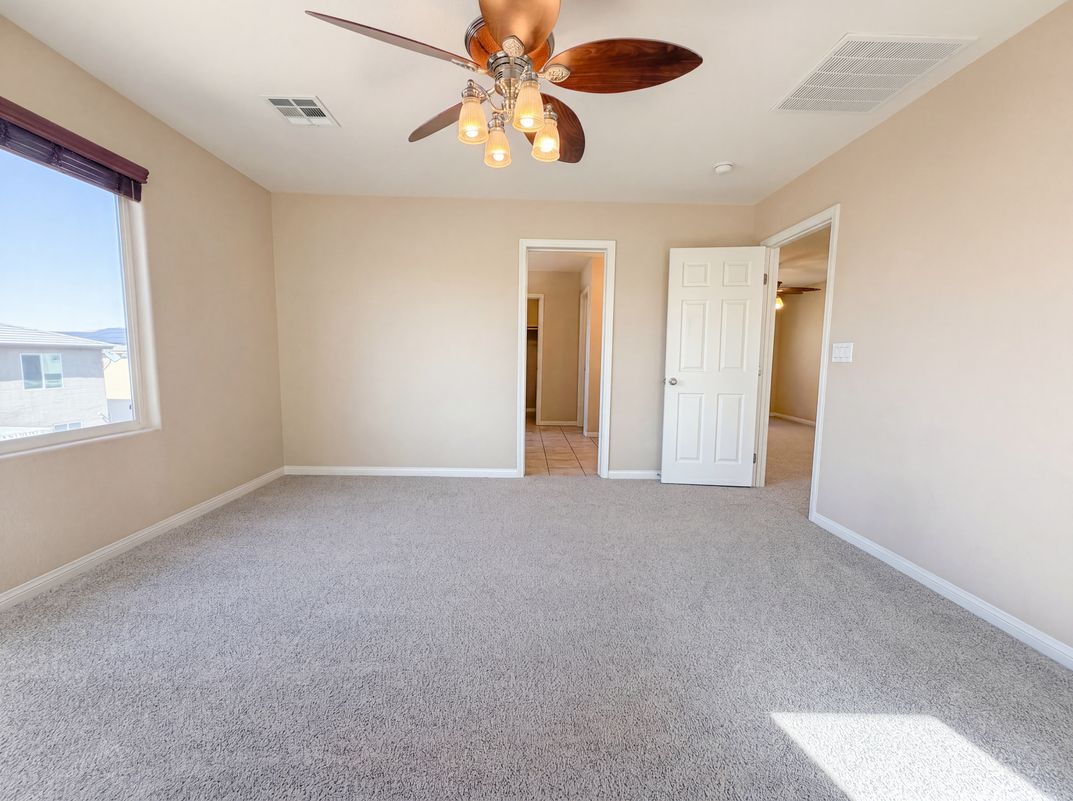 Photo 4 of 23 of 6472 Haypress Ct, Las Vegas, NV