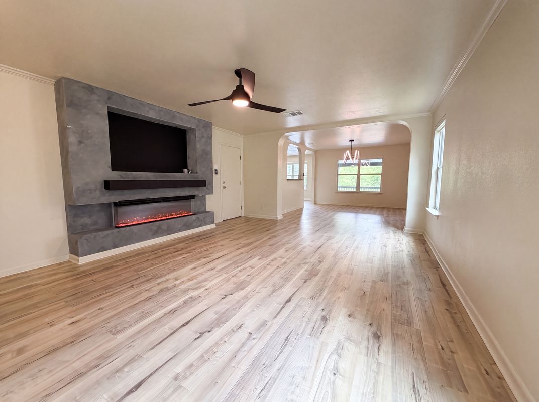 Photo 6 of 19 of 10602 Springwood Sq, Universal City, TX