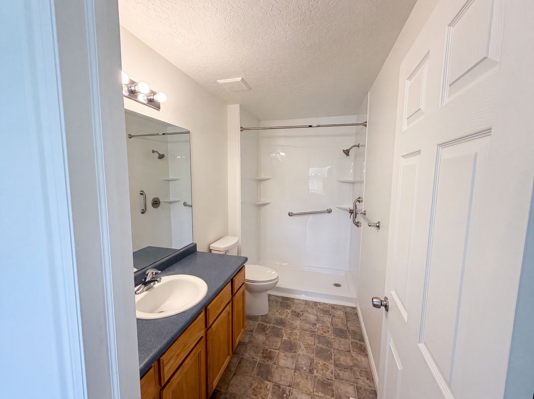 Photo 9 of 20 of 6943 W Bamburgh Way, West Valley City, UT