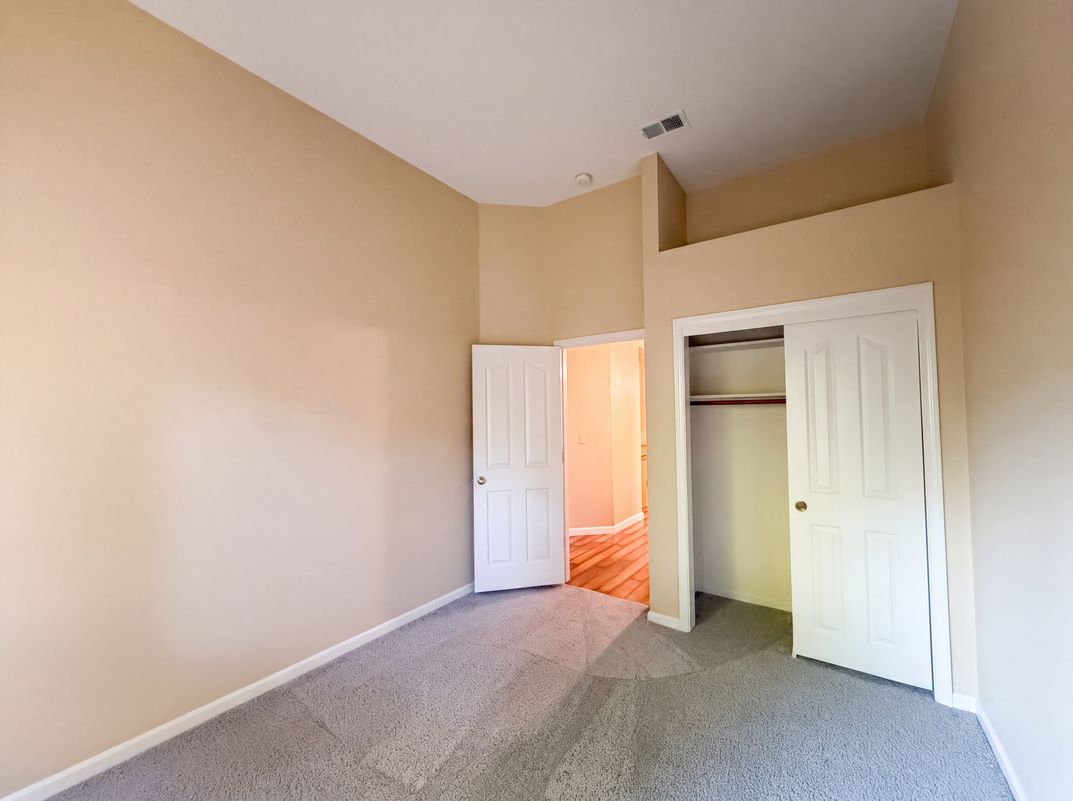Photo 13 of 44 of 5344 Swindon Rd, Rocklin, CA