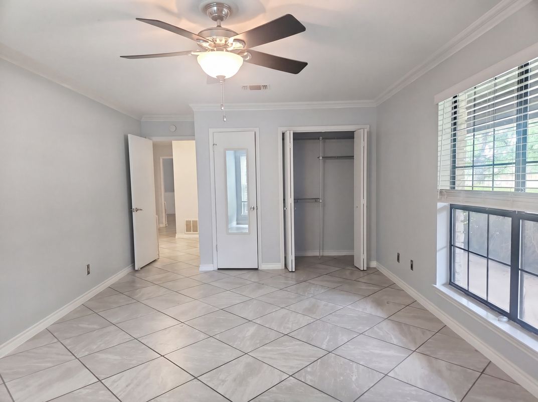 Photo 12 of 24 of 306 Ranchero Rd, Kerrville, TX