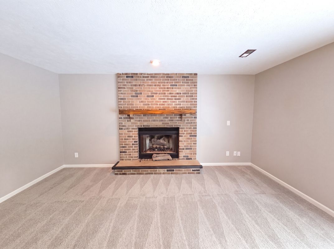 Photo 26 of 79 of 1503 Featherstone Rd, Rockford, IL