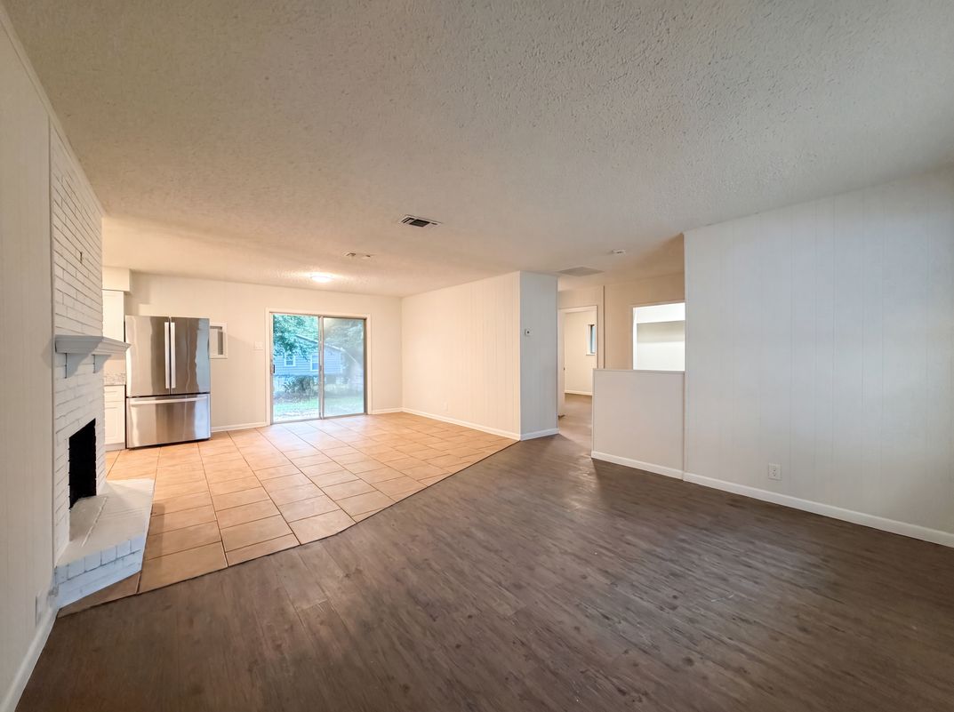 Photo 8 of 18 of 437 Denison Dr, Pottsboro, TX