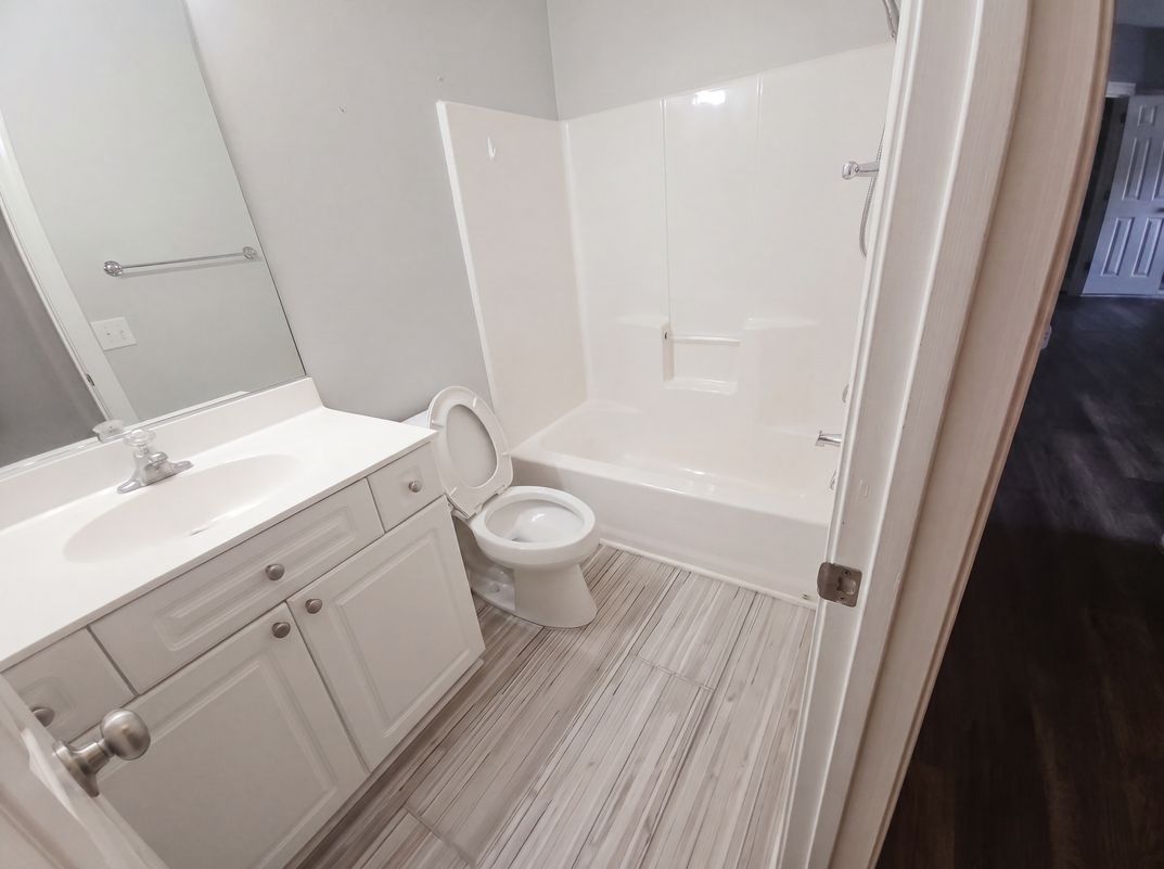 Photo 15 of 17 of 906 W Marymont Ln, Charleston, SC