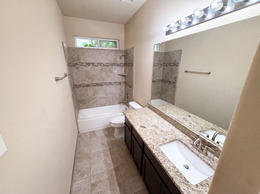 Photo 10 of 15 of 4807 Connor Dr, Baytown, TX