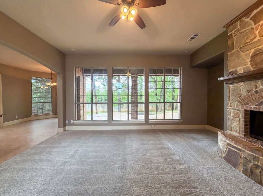 Photo 3 of 30 of 928 Homestead Dr, Keller, TX
