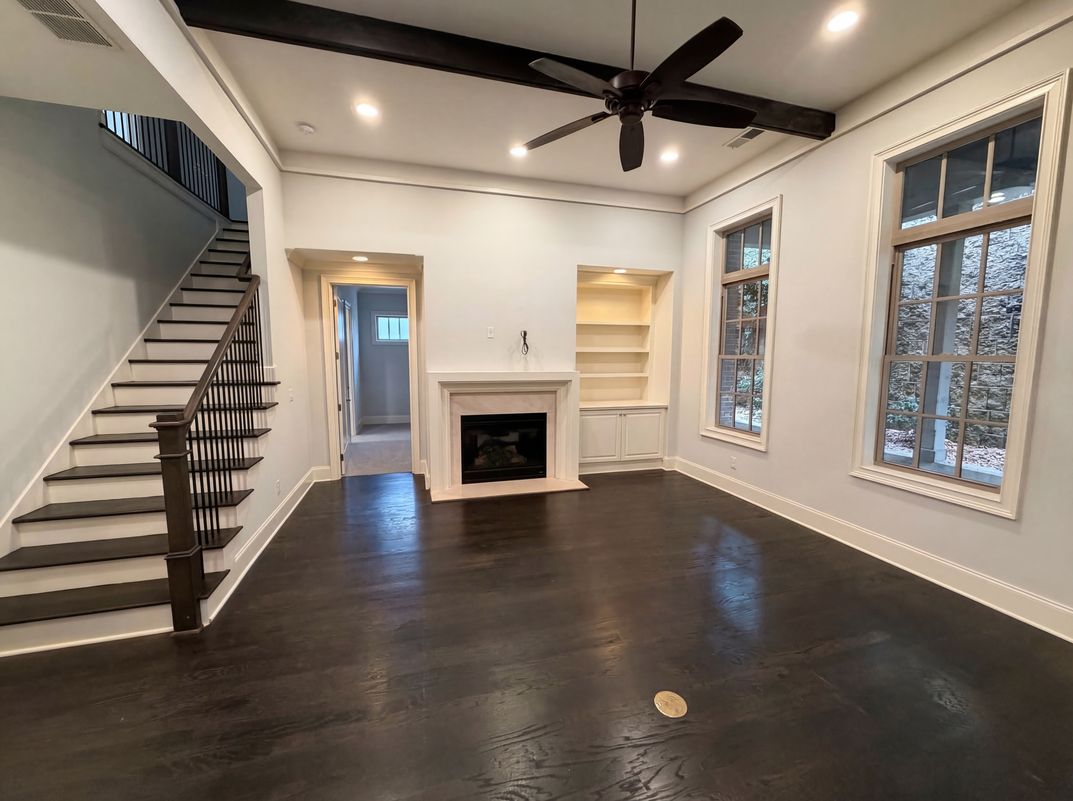 Photo 3 of 38 of 1803 Kent Ave, Dunwoody, GA