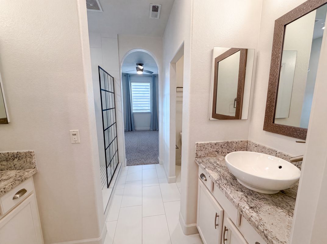 Photo 14 of 28 of 4920 Ocean Ln, Elk Grove, CA