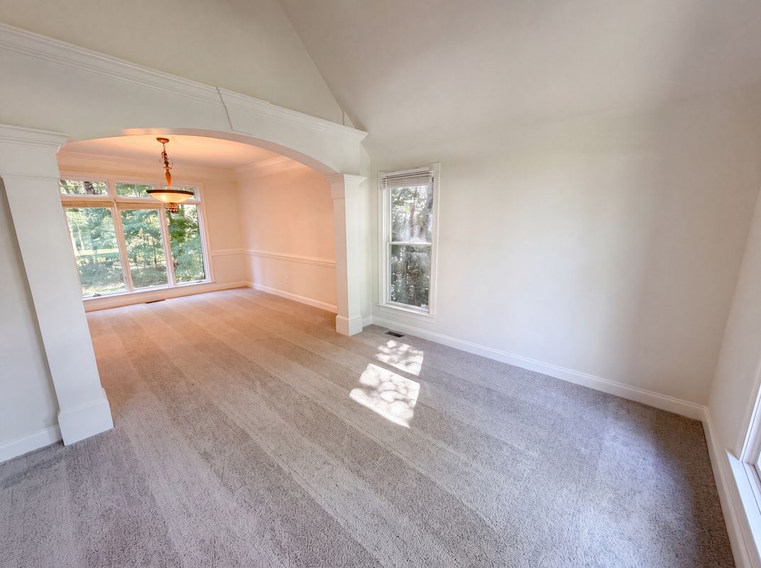 Photo 7 of 33 of 10124 Windtree Ln, Charlotte, NC