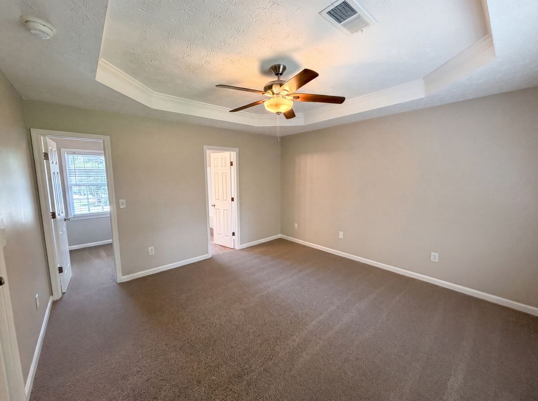 Photo 9 of 23 of 4078 Tara Ct, Loganville, GA