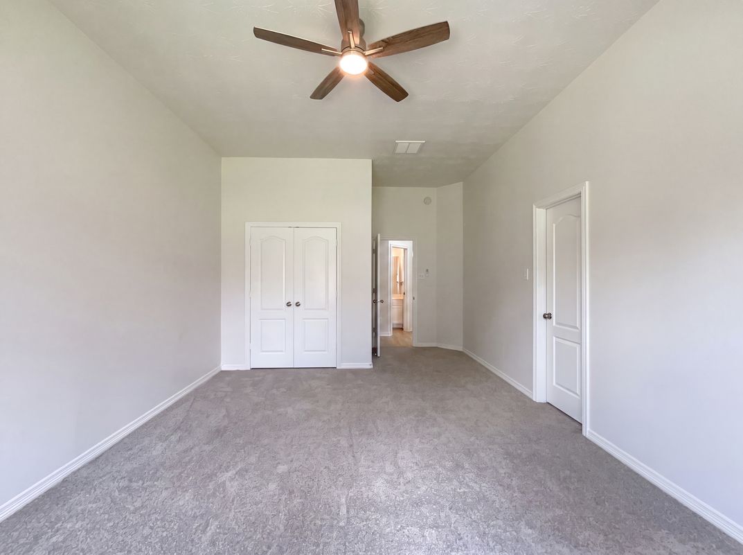 Photo 11 of 16 of 3014 Country Boy Ct, Spring, TX