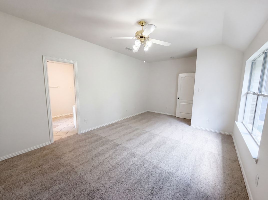 Photo 4 of 19 of 525 Hidden Oak Ln, Rockwall, TX