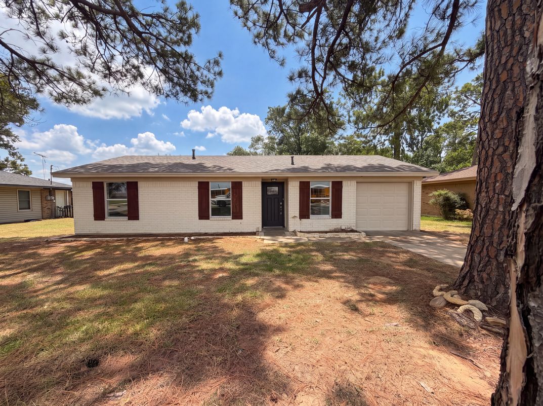 Property photo 1 of 416 Tisdell Ln