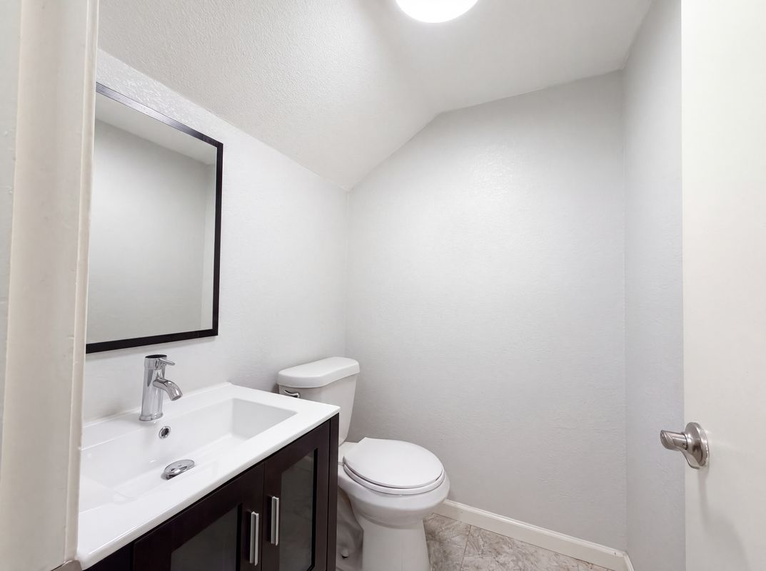 Photo 15 of 19 of 2831 Red Oak Dr, Grand Prairie, TX