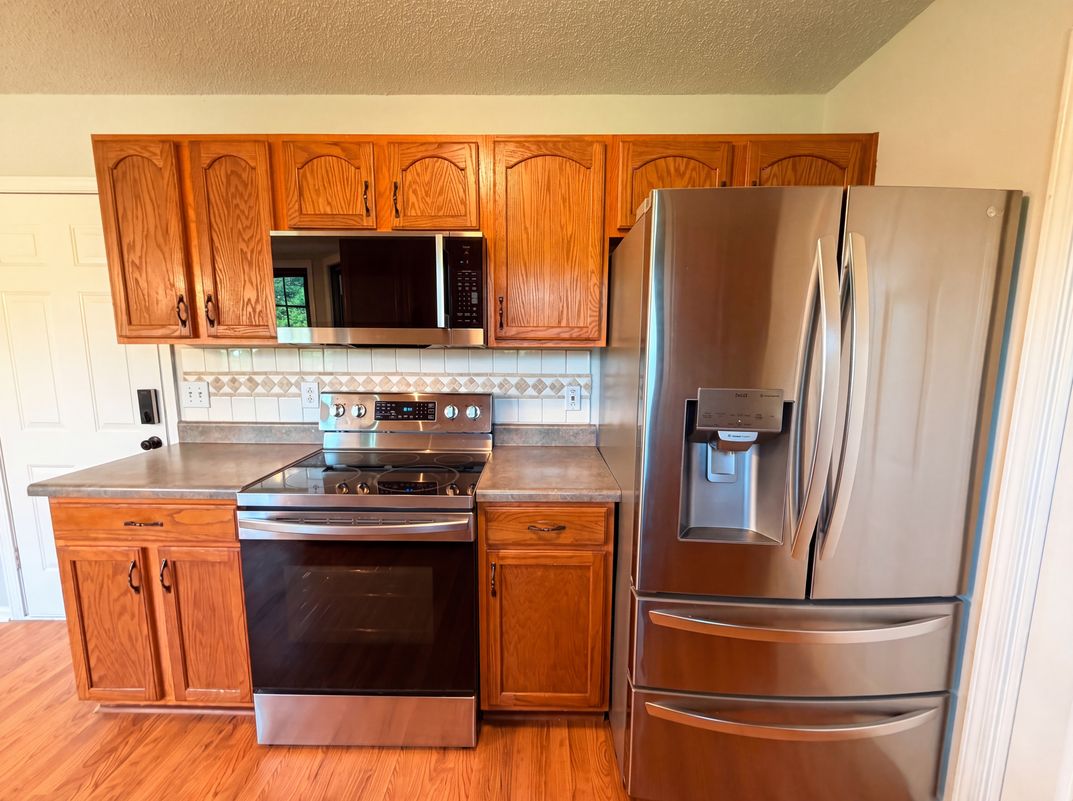 Photo 8 of 26 of 1688 Cedar Springs Cir, Clarksville, TN