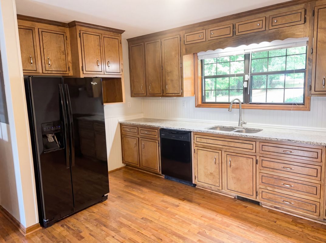 Photo 13 of 18 of 120 Bay Ct, Eatonton, GA