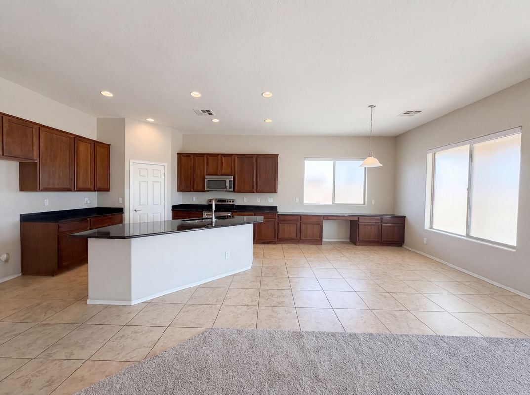 Photo 2 of 25 of 17104 N Oliveto Ave, Maricopa, AZ