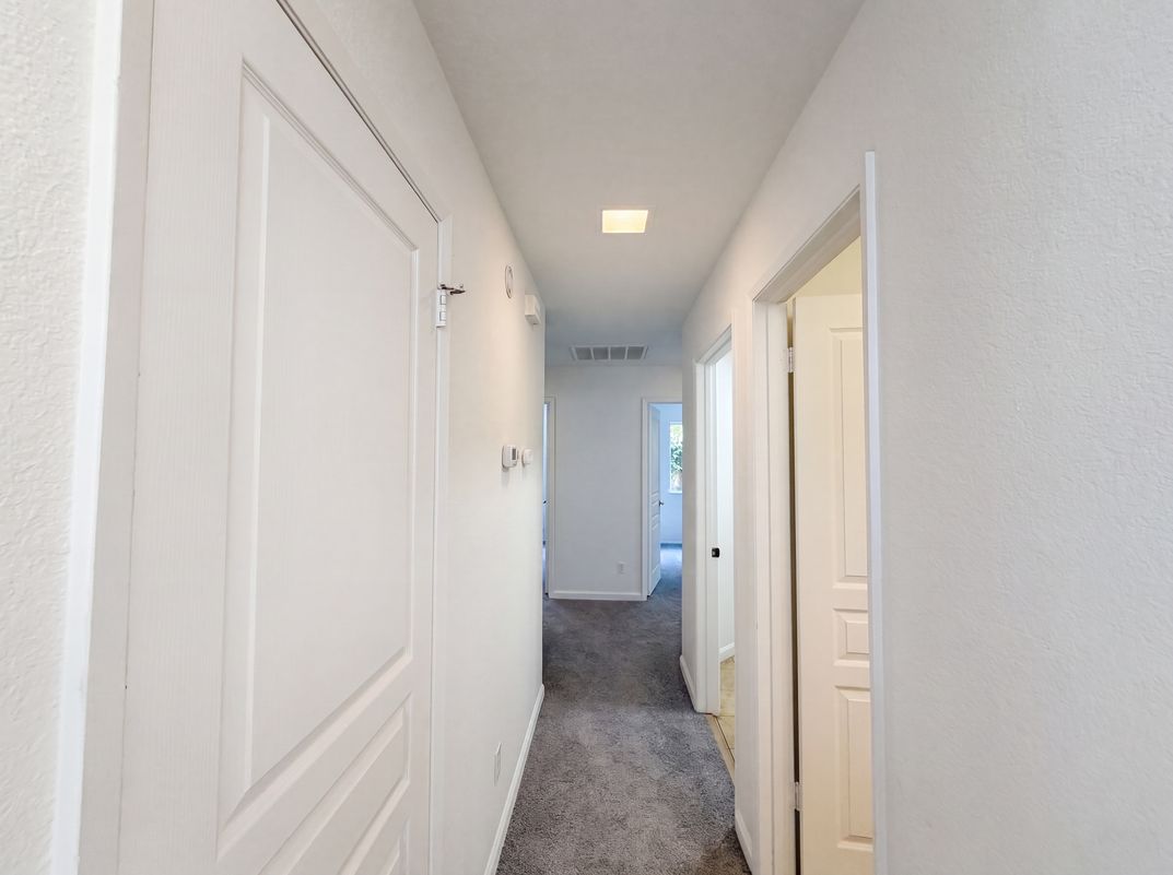 Photo 13 of 35 of 8027 Montevina Dr, Sacramento, CA
