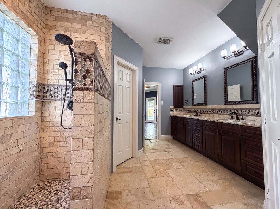 Photo 12 of 25 of 21431 Wild Jasmine Ln, Katy, TX