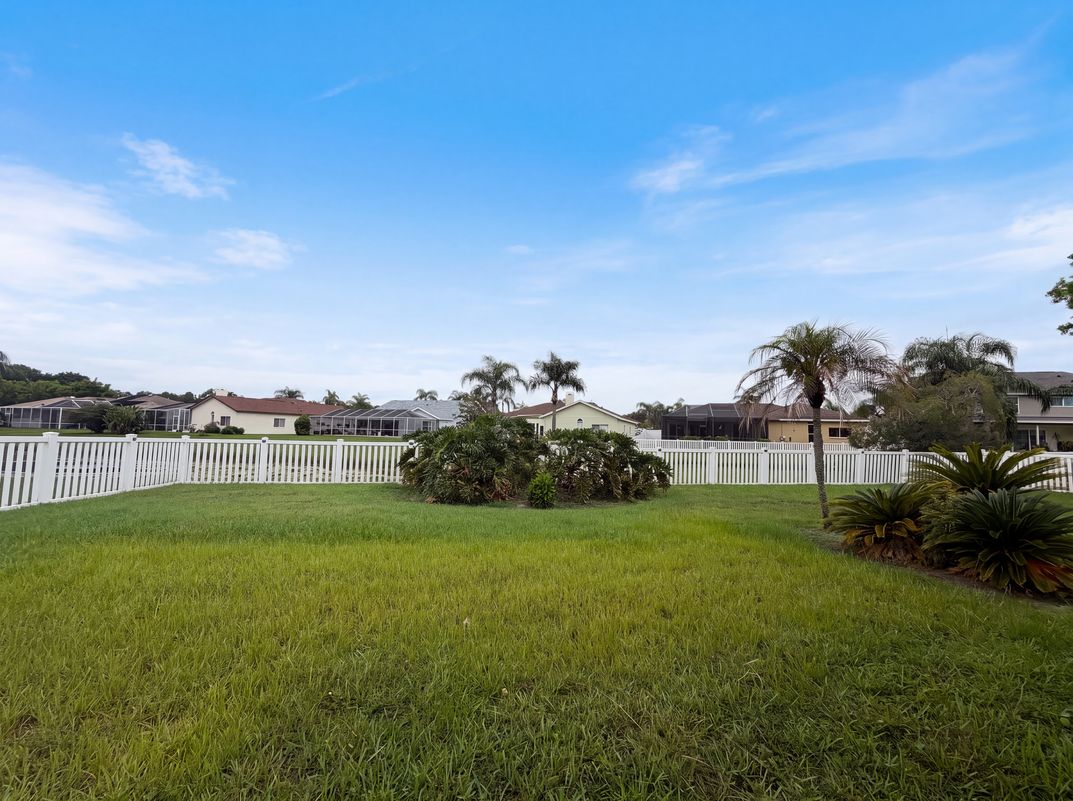 Photo 25 of 28 of 12919 Prestwick Dr, Riverview, FL