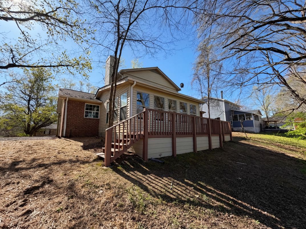 Photo 5 of 21 of 5148 Roxborough Dr, Hermitage, TN
