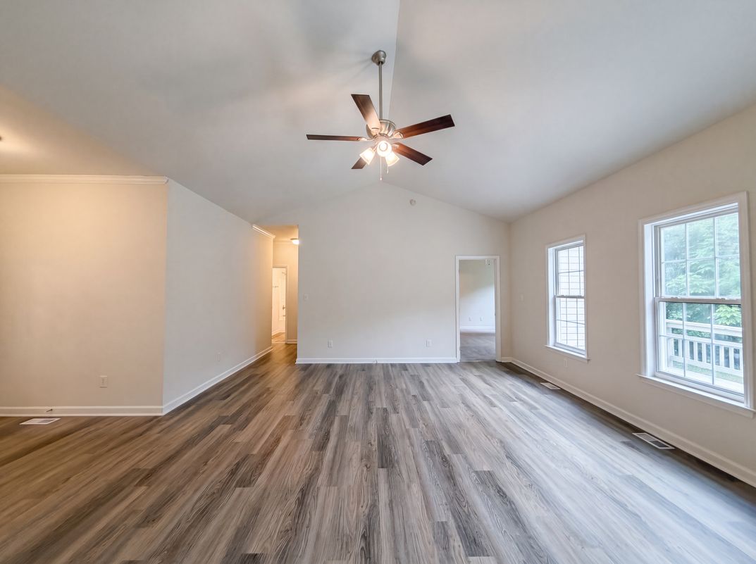 Photo 10 of 20 of 4100 Birchgarden Dr, High Point, NC