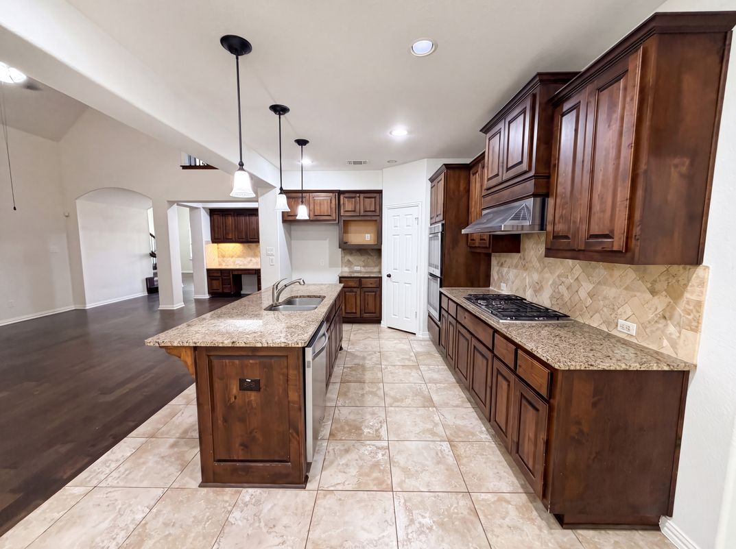 Photo 10 of 26 of 119 Driftwood Dr, Cedar Park, TX