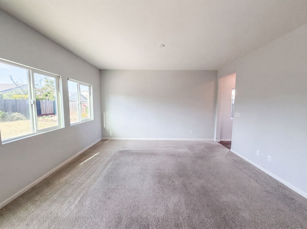Photo 7 of 27 of 8224 Kossum Way, Elk Grove, CA