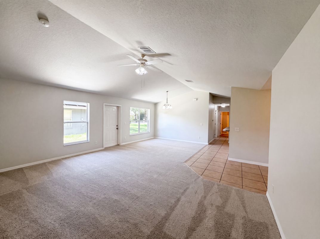 Property photo 3 of 306 Garden Oak Ct