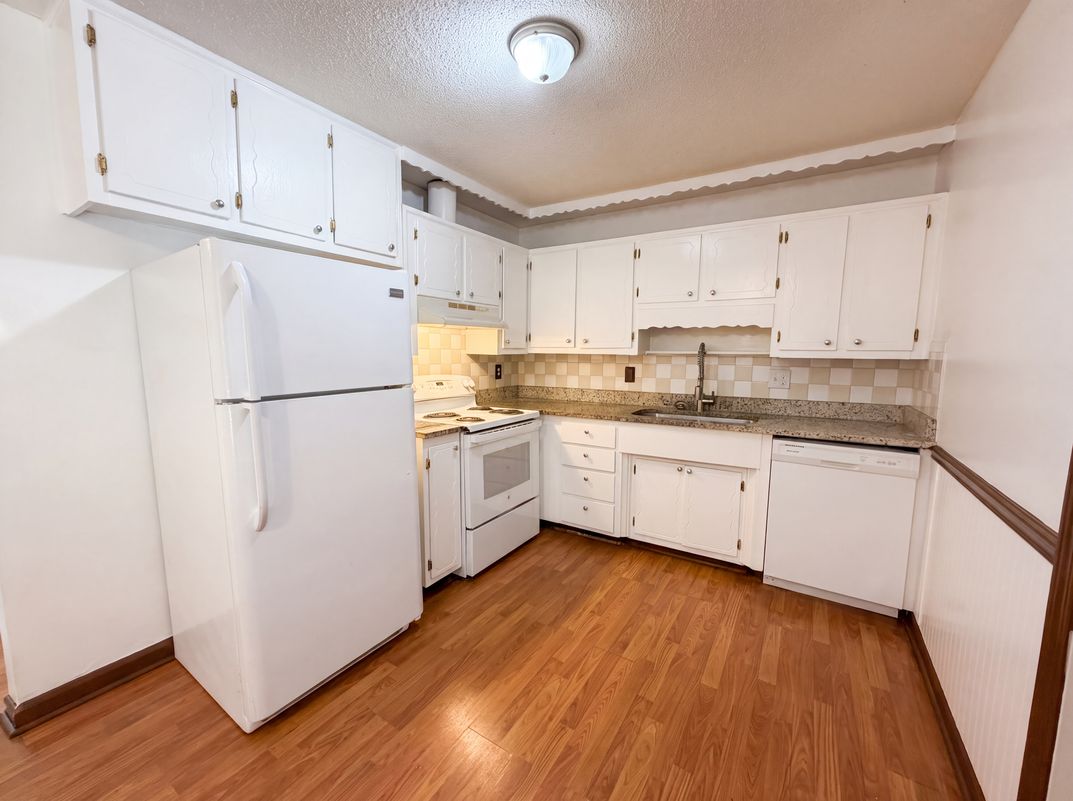 Photo 8 of 24 of 3108 Cobblestone Dr, Birmingham, AL
