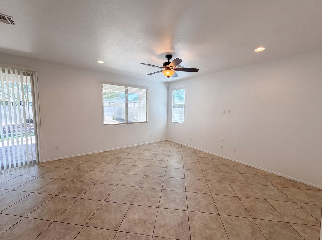 Photo 3 of 38 of 21276 W Berkeley Rd, Buckeye, AZ
