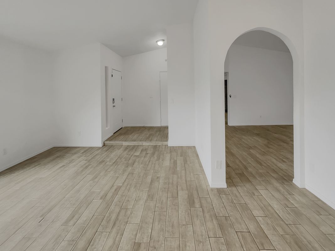 Photo 7 of 20 of 13628 N 40th Dr, Phoenix, AZ