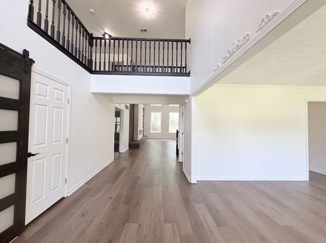 Photo 11 of 43 of 9212 Cedar Gate Dr, Loveland, OH