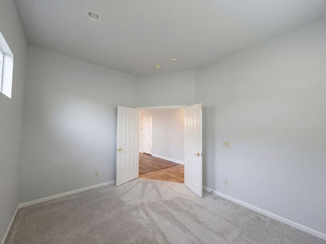 Photo 15 of 39 of 224 Pinecrest Ct, Roseville, CA