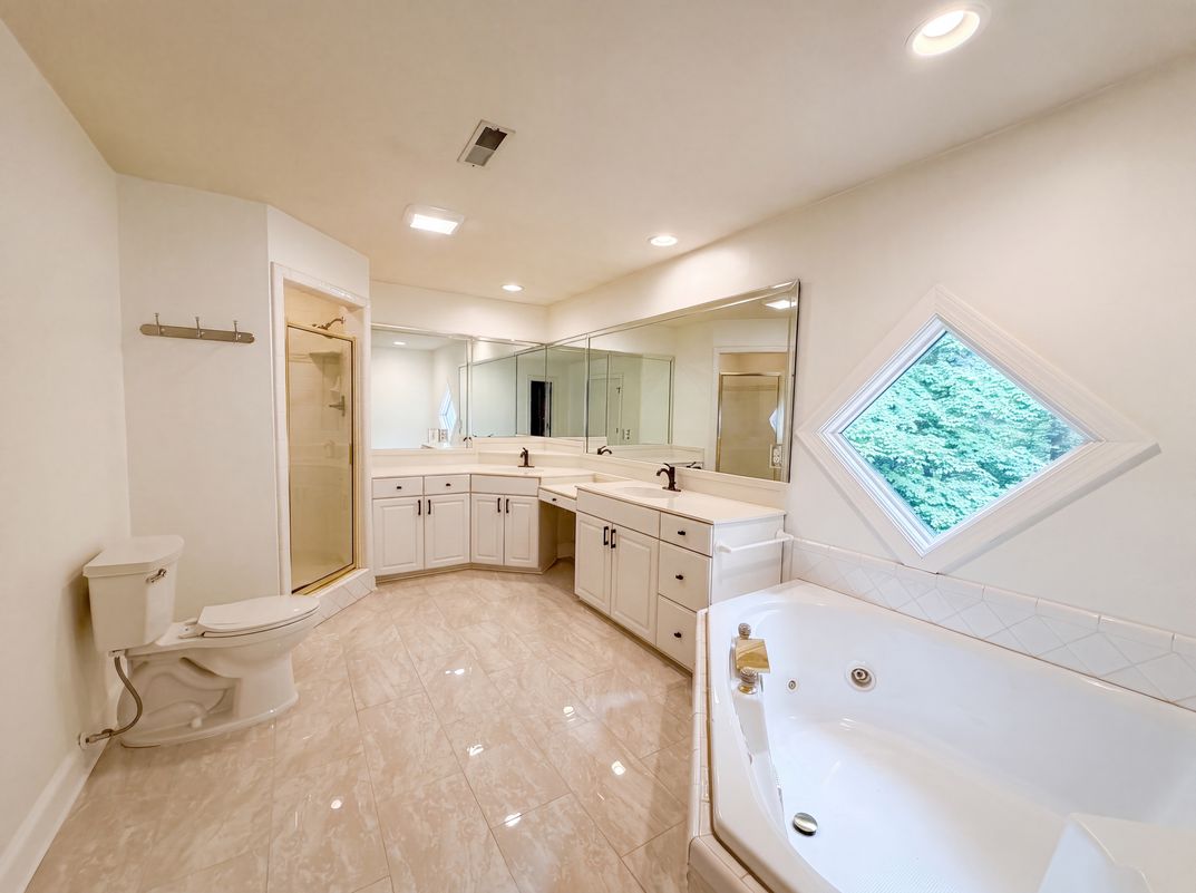 Photo 20 of 84 of 7030 Willowick Dr, Brentwood, TN