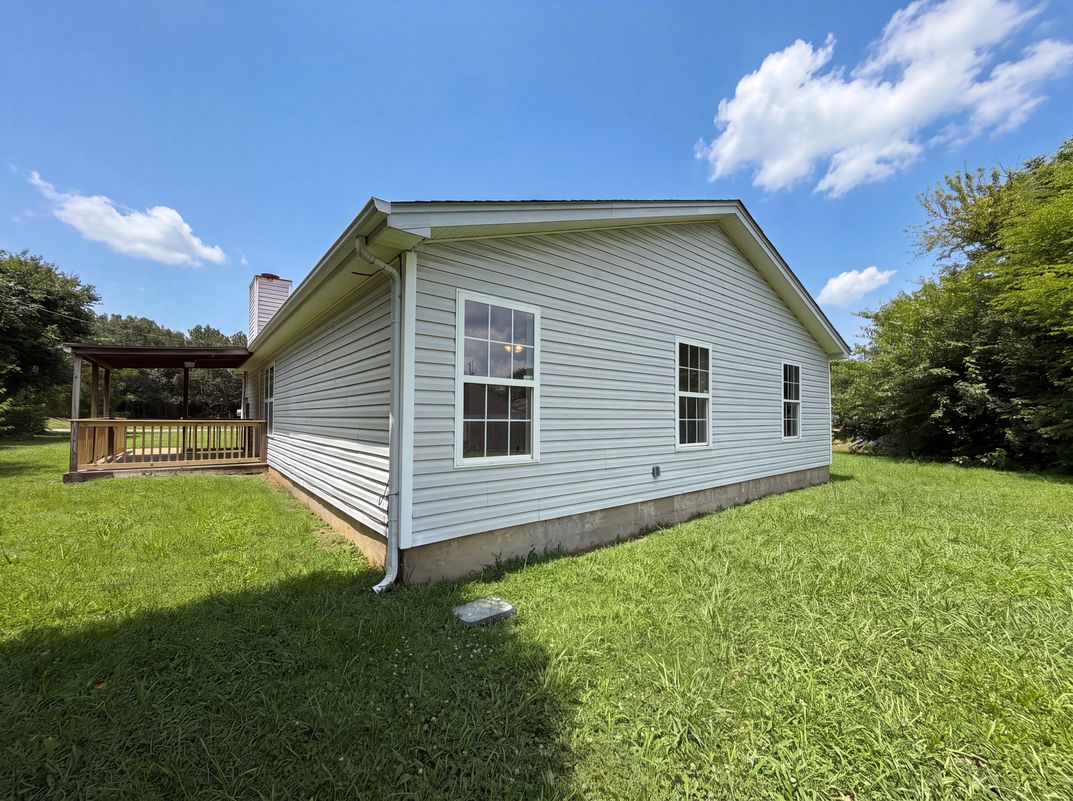 Photo 19 of 20 of 499 Holland Ridge Dr, La Vergne, TN