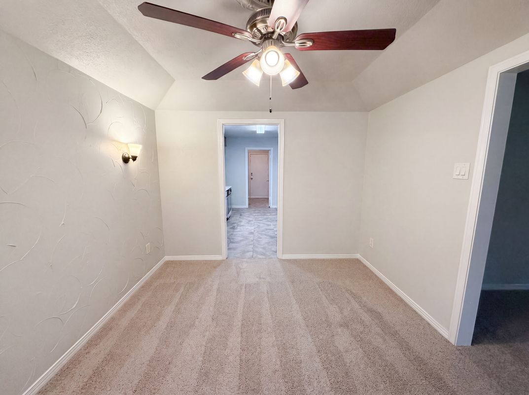 Photo 8 of 21 of 316 Brookwood Dr, Desoto, TX