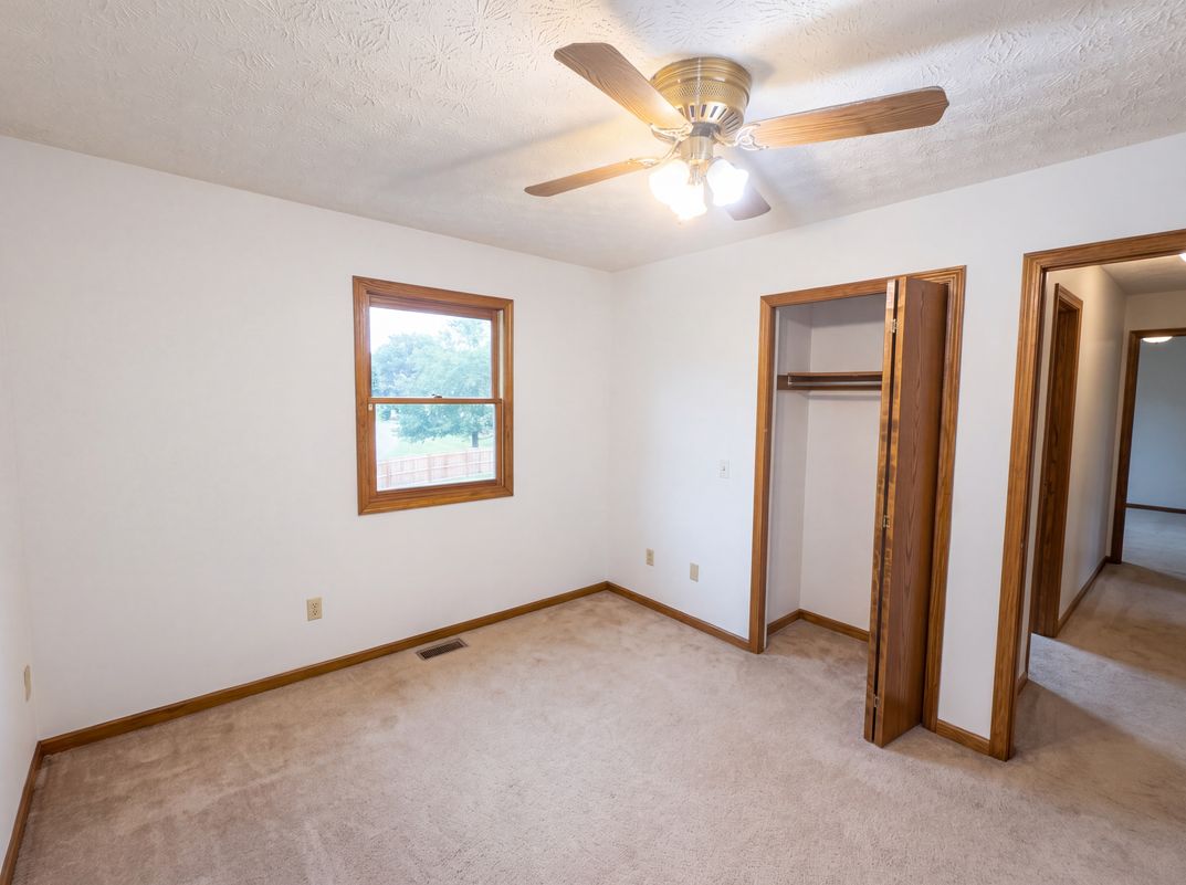 Photo 10 of 28 of 1100 Prescot Ave NW, Massillon, OH