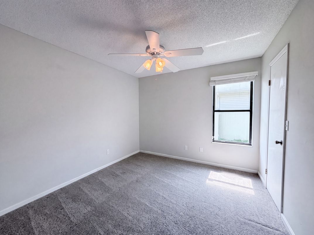 Photo 11 of 17 of 1708 Ashwood Cir, Middleburg, FL